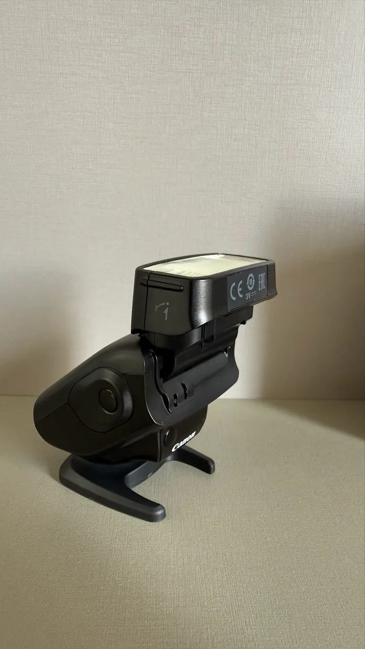 Canon Speedlite 270EX II Flash Original com Caixa e Suporte - Foto 2