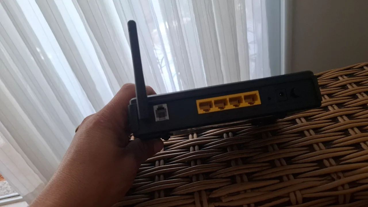 Roteador d-link 50$ reais semi novo  - Foto 2