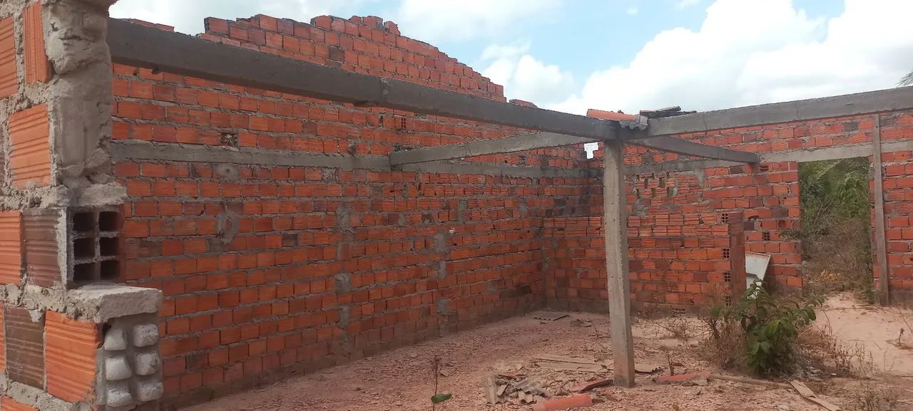 Terreno com casa inacabada - Foto 4