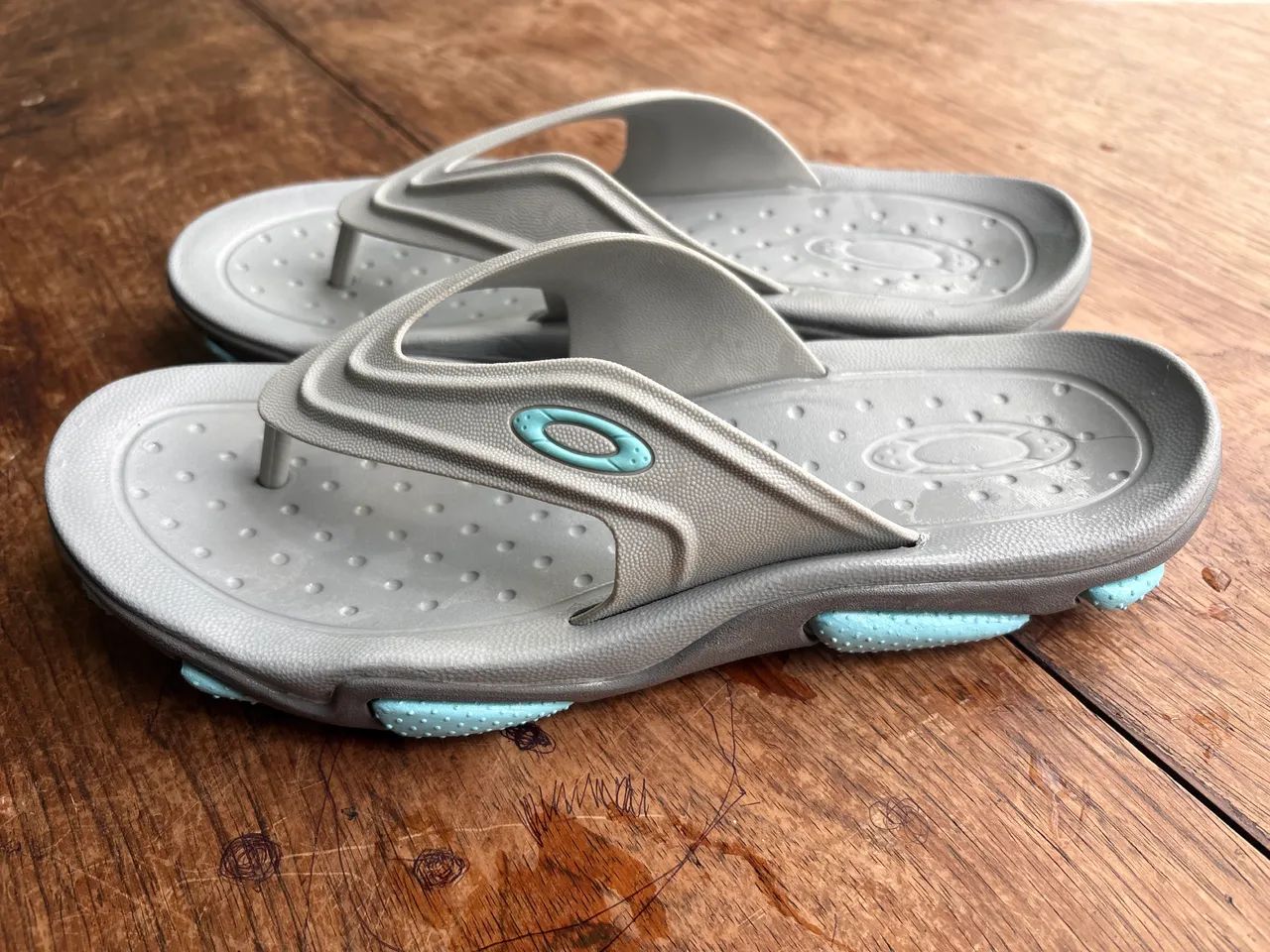 Chinelo Oakley Titan Stone Grey - Foto 4