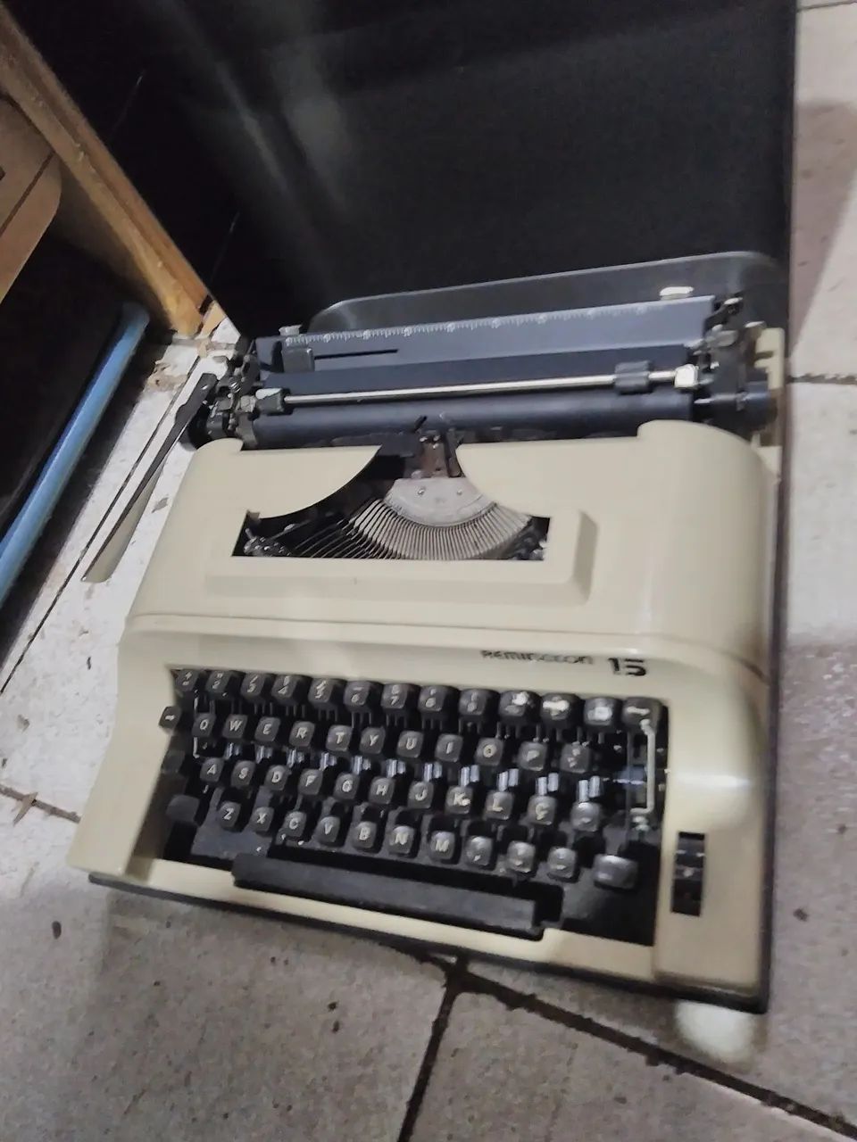 MÁQUINA DE ESCREVER REMINGTON modelos25 E 15PERFEITO ESTADO - Foto 5