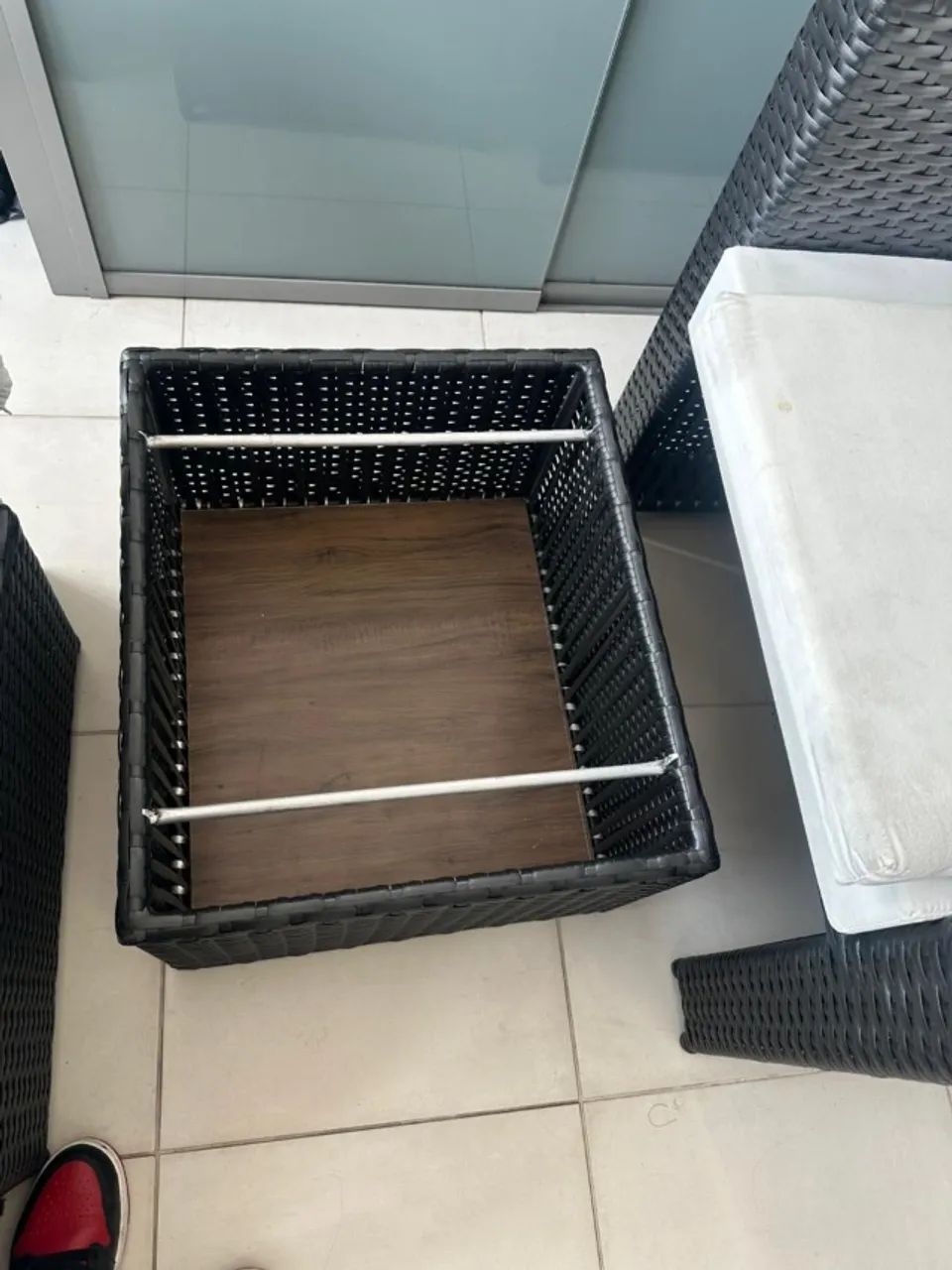 2 Poltronas de área externa Impermeáveis com Puff baú - Foto 3
