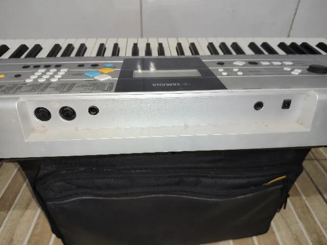 Teclado Yamaha PSR-E323 - Foto 5