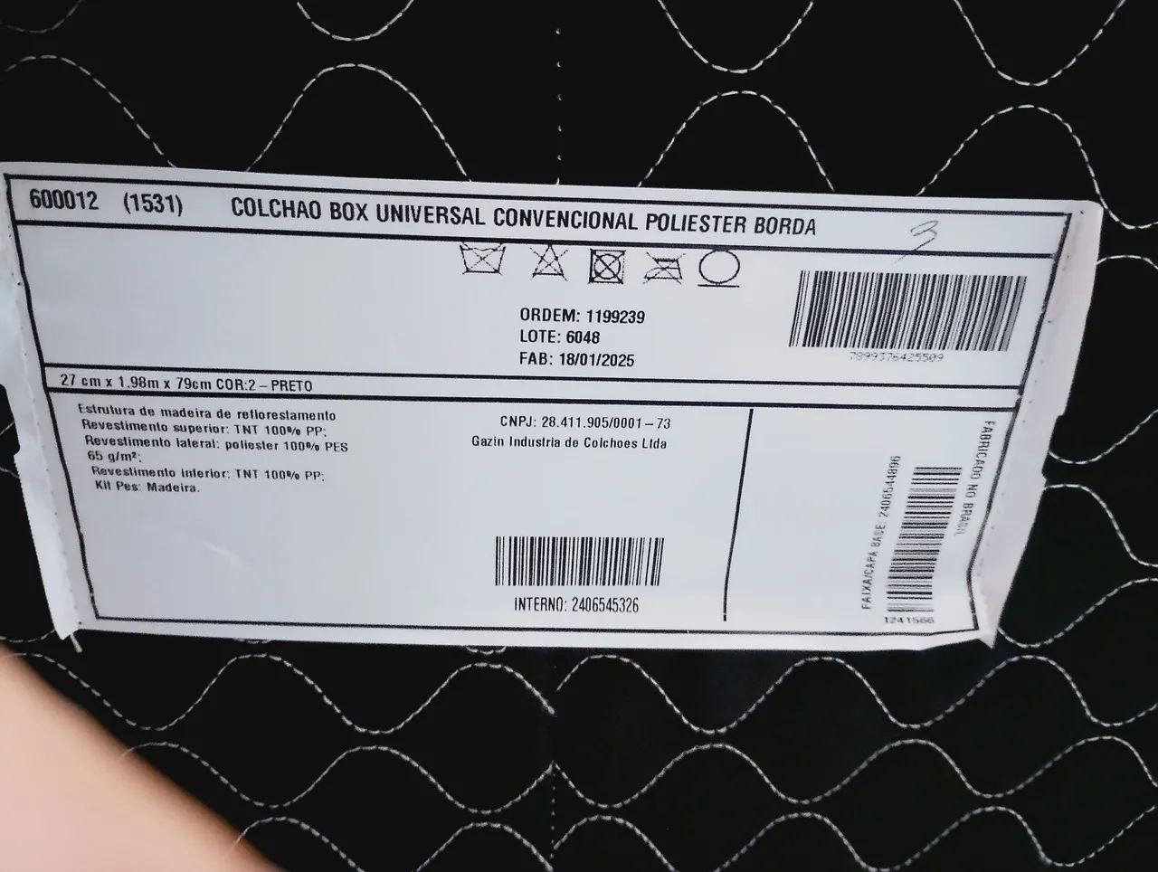 Cama Box universal semi nova 1 mês de uso 