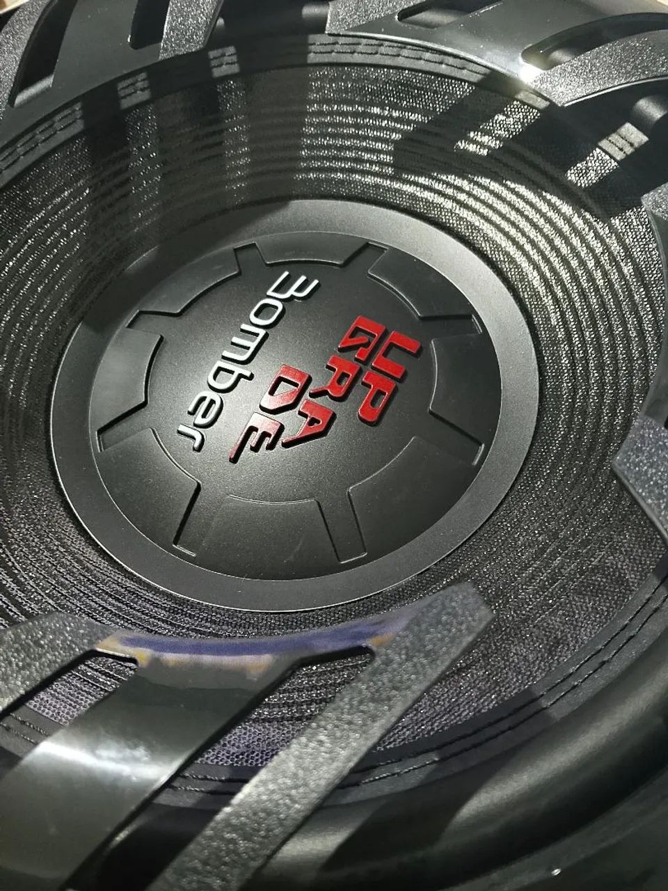 Subwofer de 12 Bomber Upgrade 400rms 