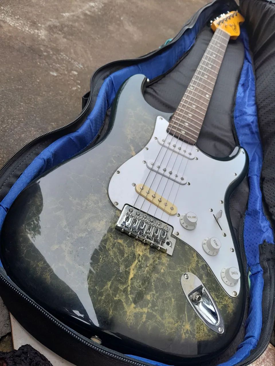 GUITARRA CONDOR BASIC LINE STRATOCASTER RX-20S MARBLE DESIGN + CAPA - Foto 3