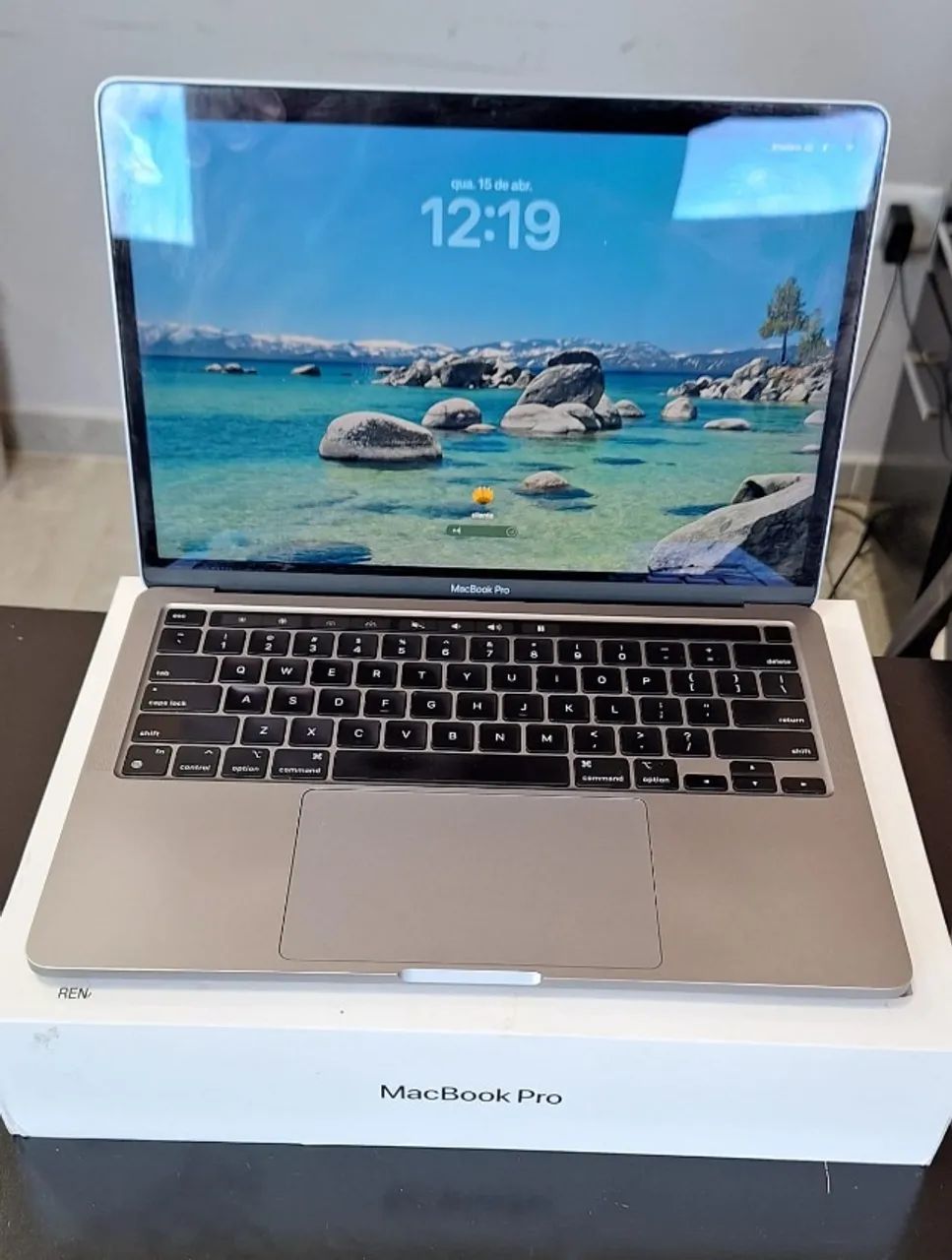 MacBook Pro M1 Touch Bar - 256GB SSD | 8GB RAM | Estado Impecável