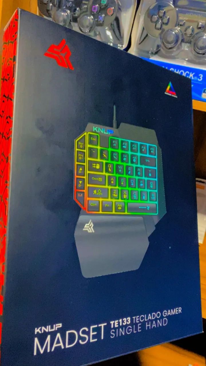 Teclado gamer com Led 