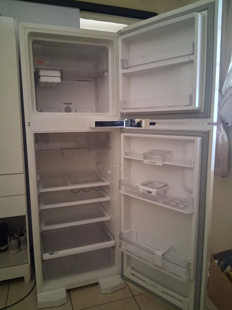 Geladeira Eletrolux 375 volume total. - Foto 4