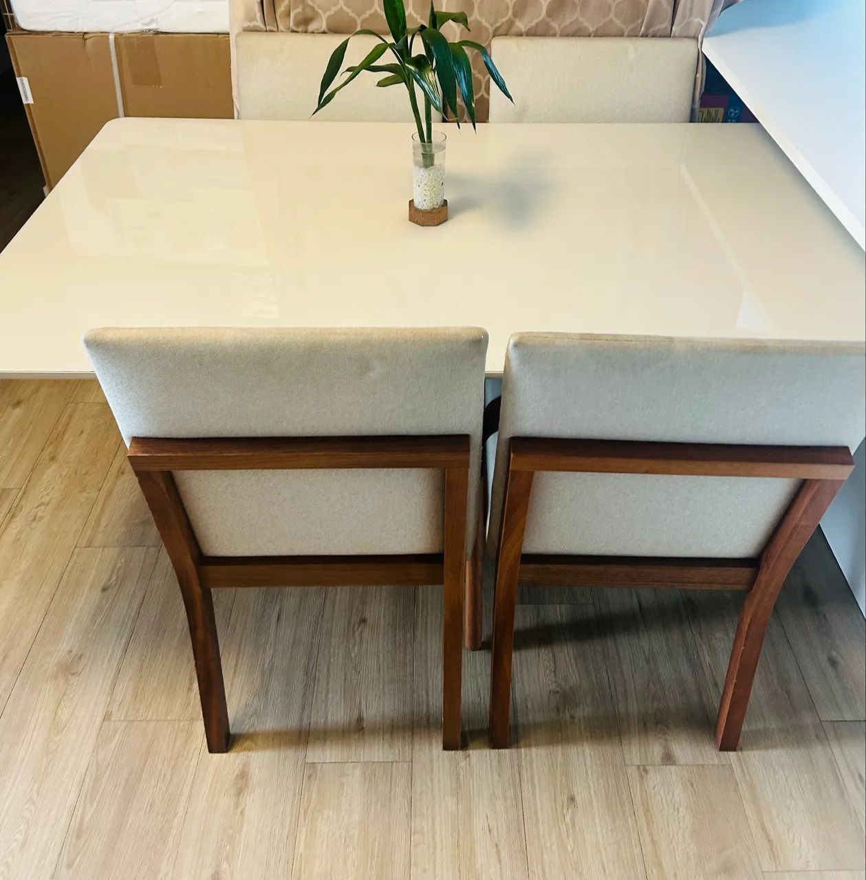 Mesa vidro com 4 cadeiras off white - Foto 3