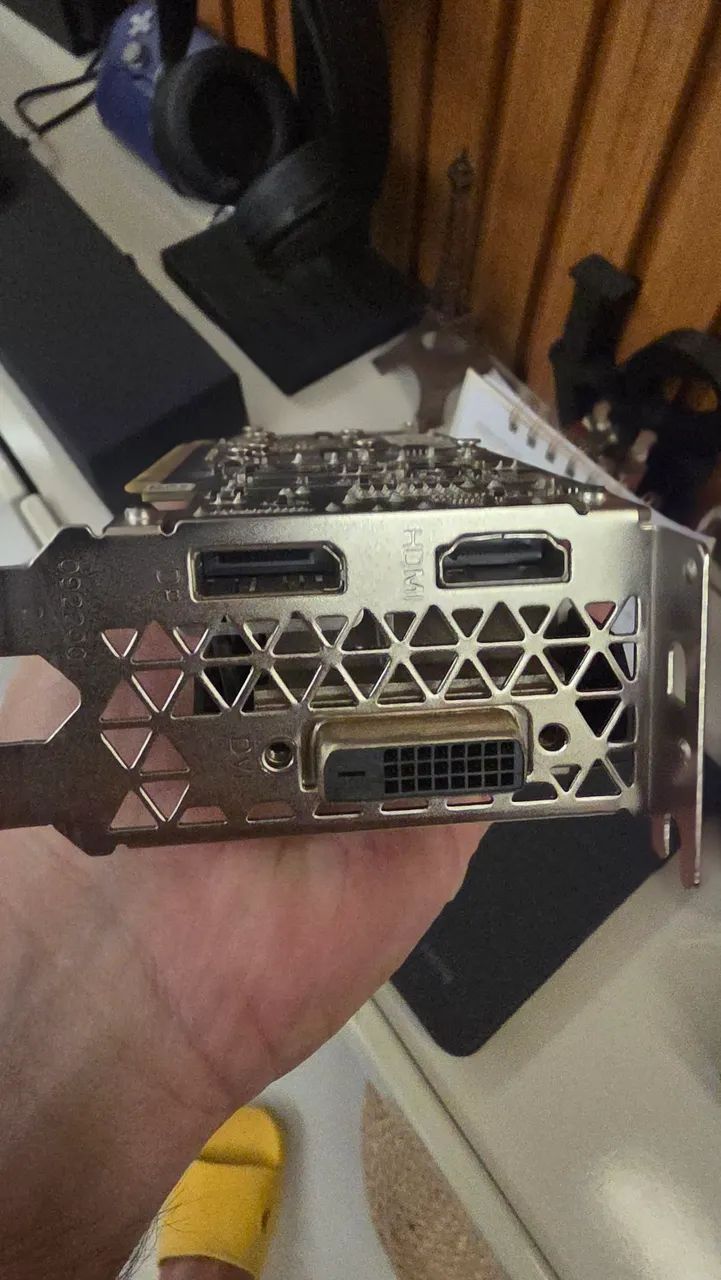 Gtx 1650 gddr6 low profile  - Foto 2