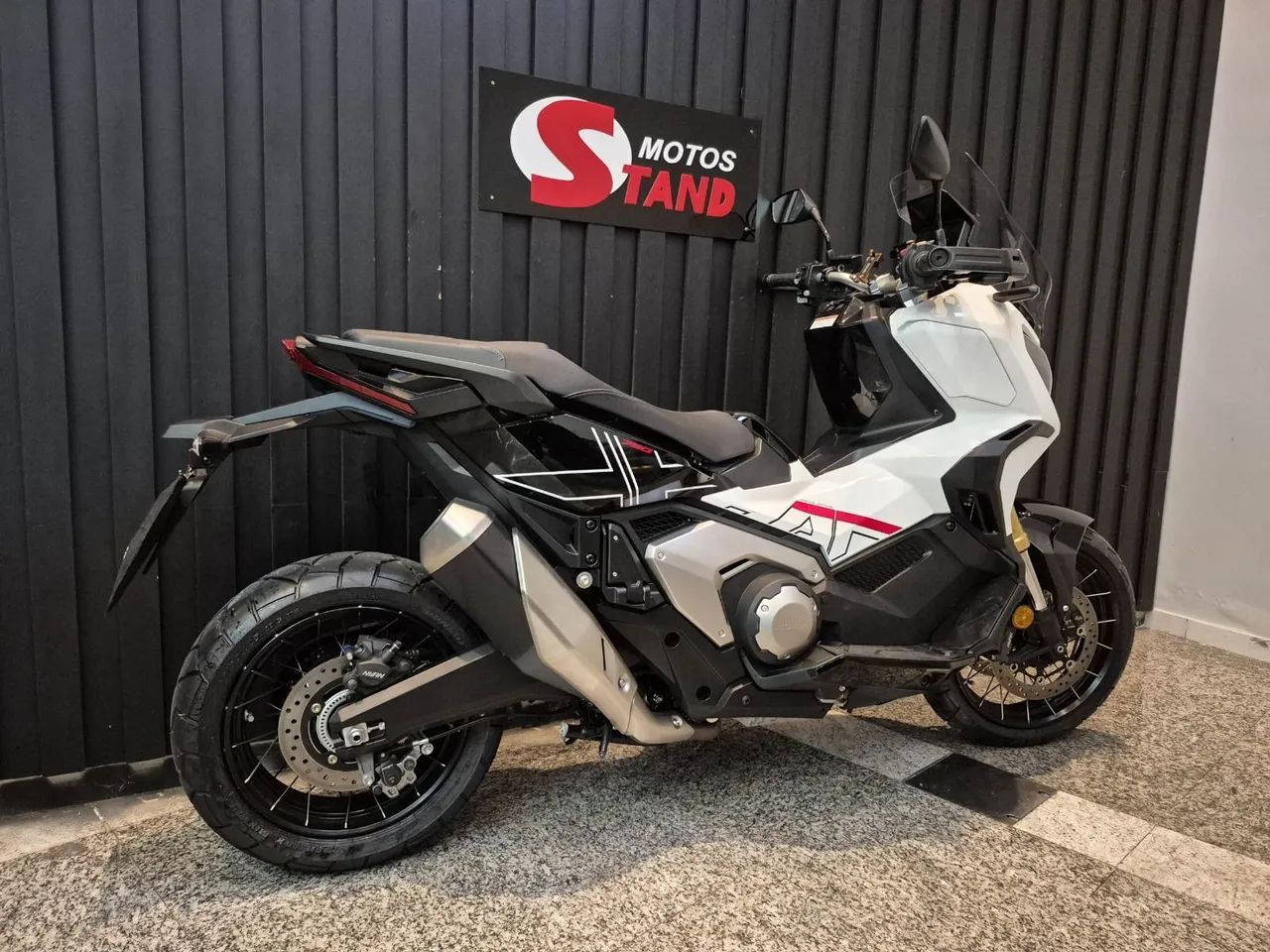 X adv 750  - Foto 2