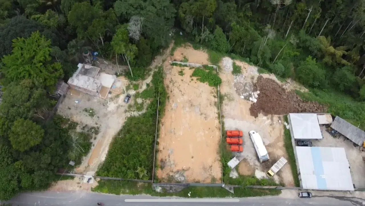 Vendo 02 Terrenos juntos no bairro Novo Israel  Com Escritura e Registro/ 2.205m²