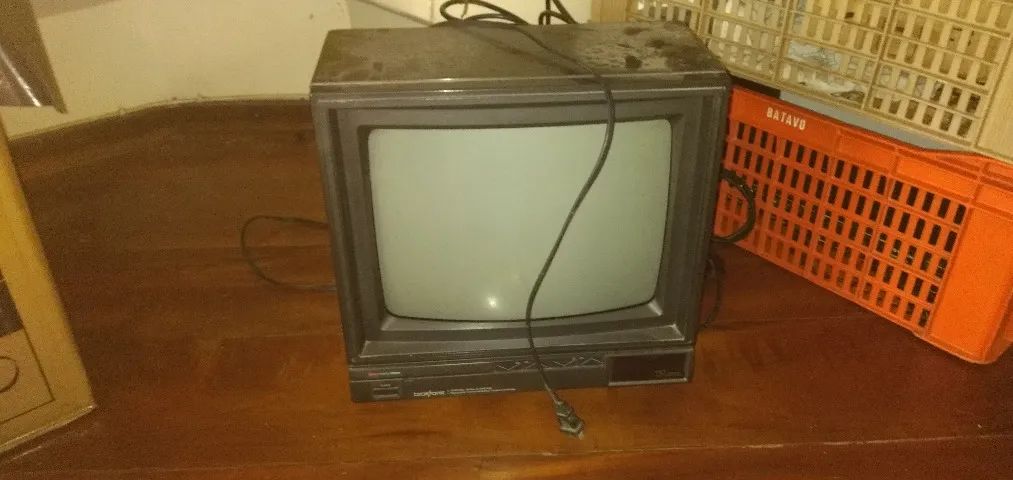 TV CRT Broksonic Colorida  14 POlegadas (Veja descrição!) 