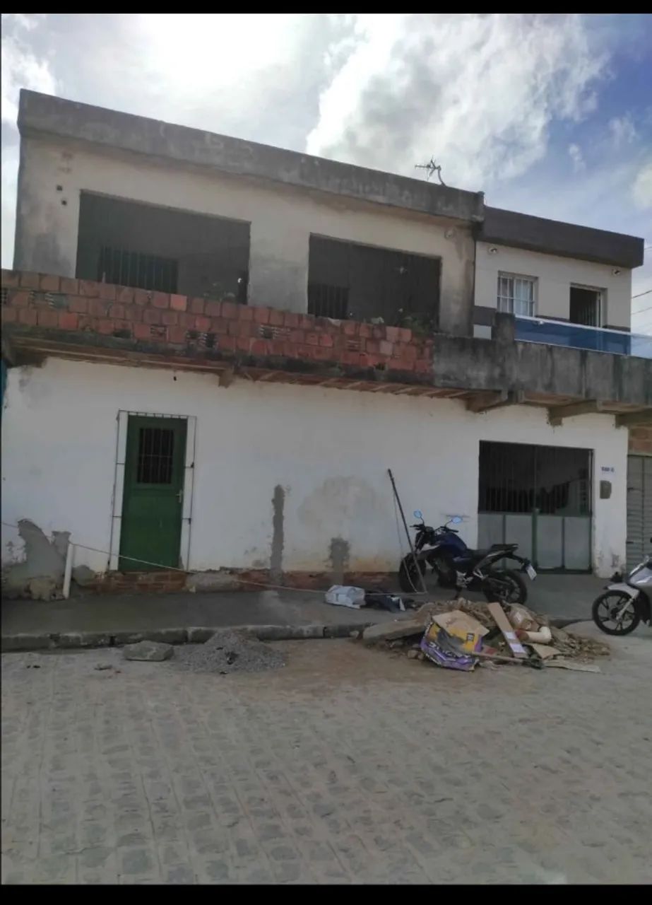 Casa primeiro andar com garagem 