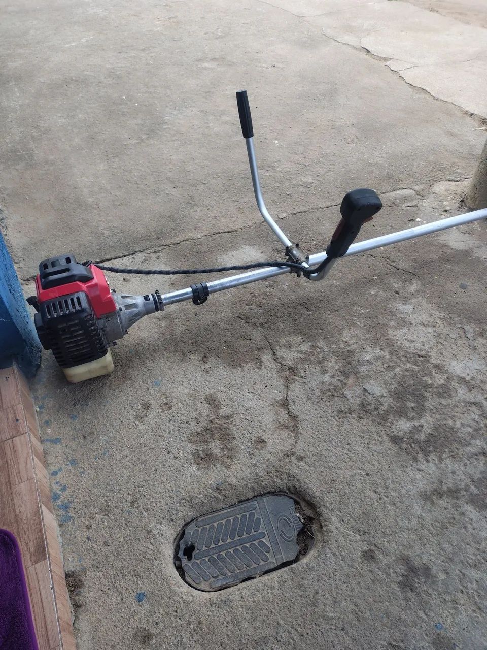 Roçadeira Toyama 52cc