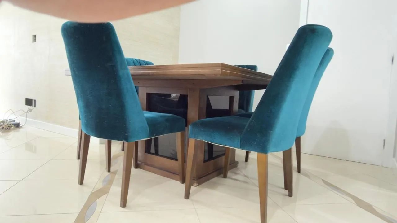 Mesa alto padrão com cadeiras  - Foto 4