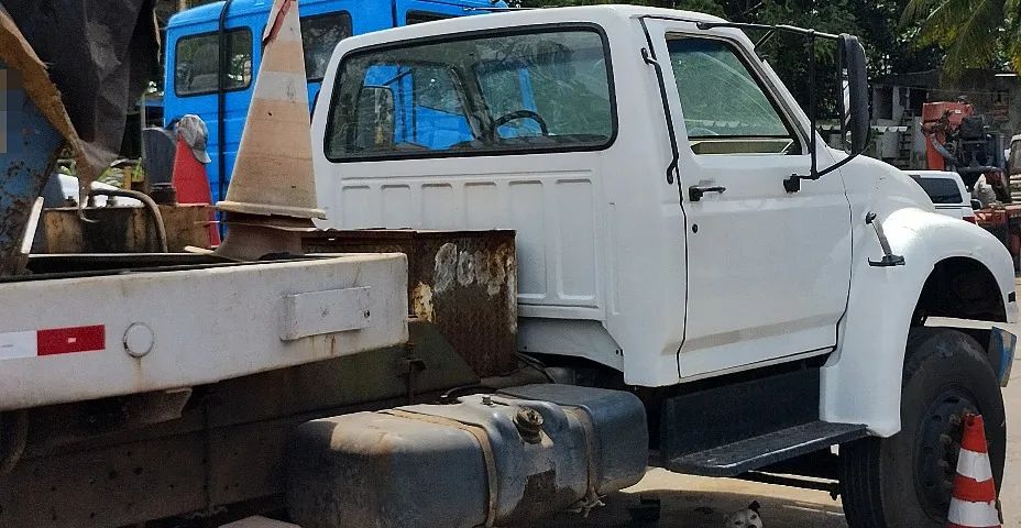 Baixou Ford F14000 HD com Poli Ano 1997 - Foto 4