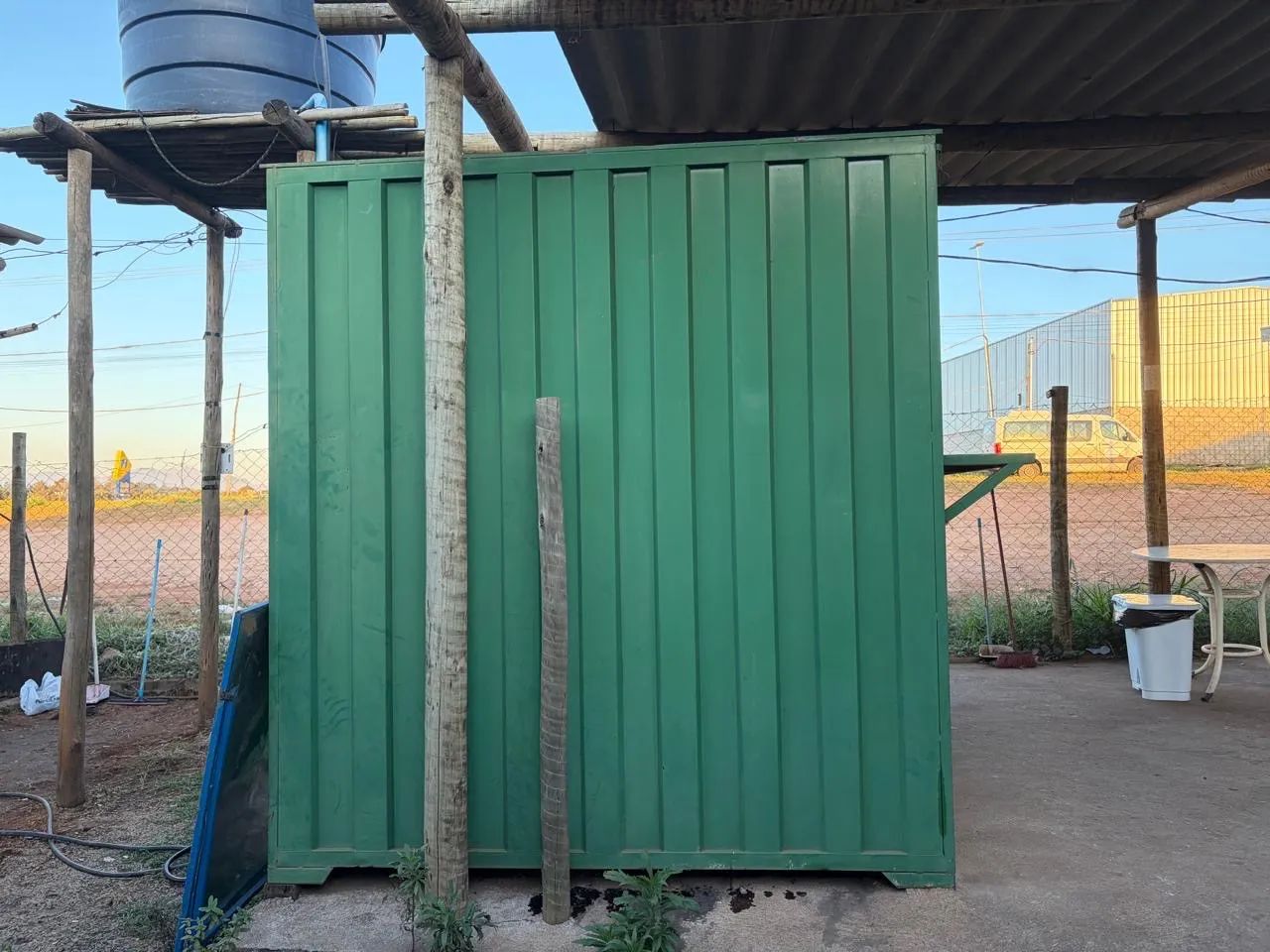 Trailer Comercial Verde 2x3 m - Estrutura Reforçada e Pronto para Uso - Foto 2