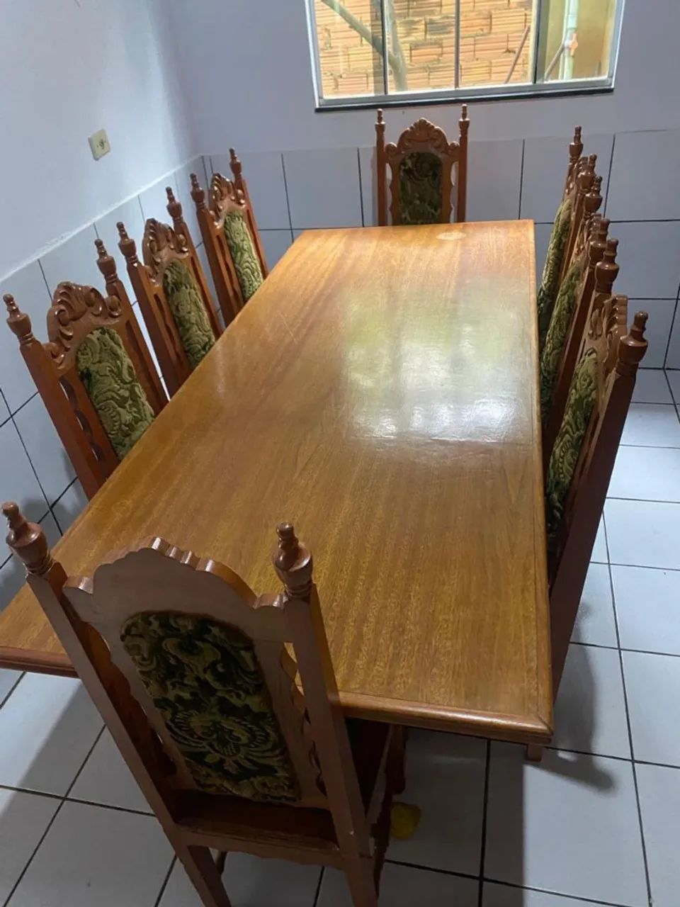 Mesa de madeira de cerejeira + 8 cadeiras