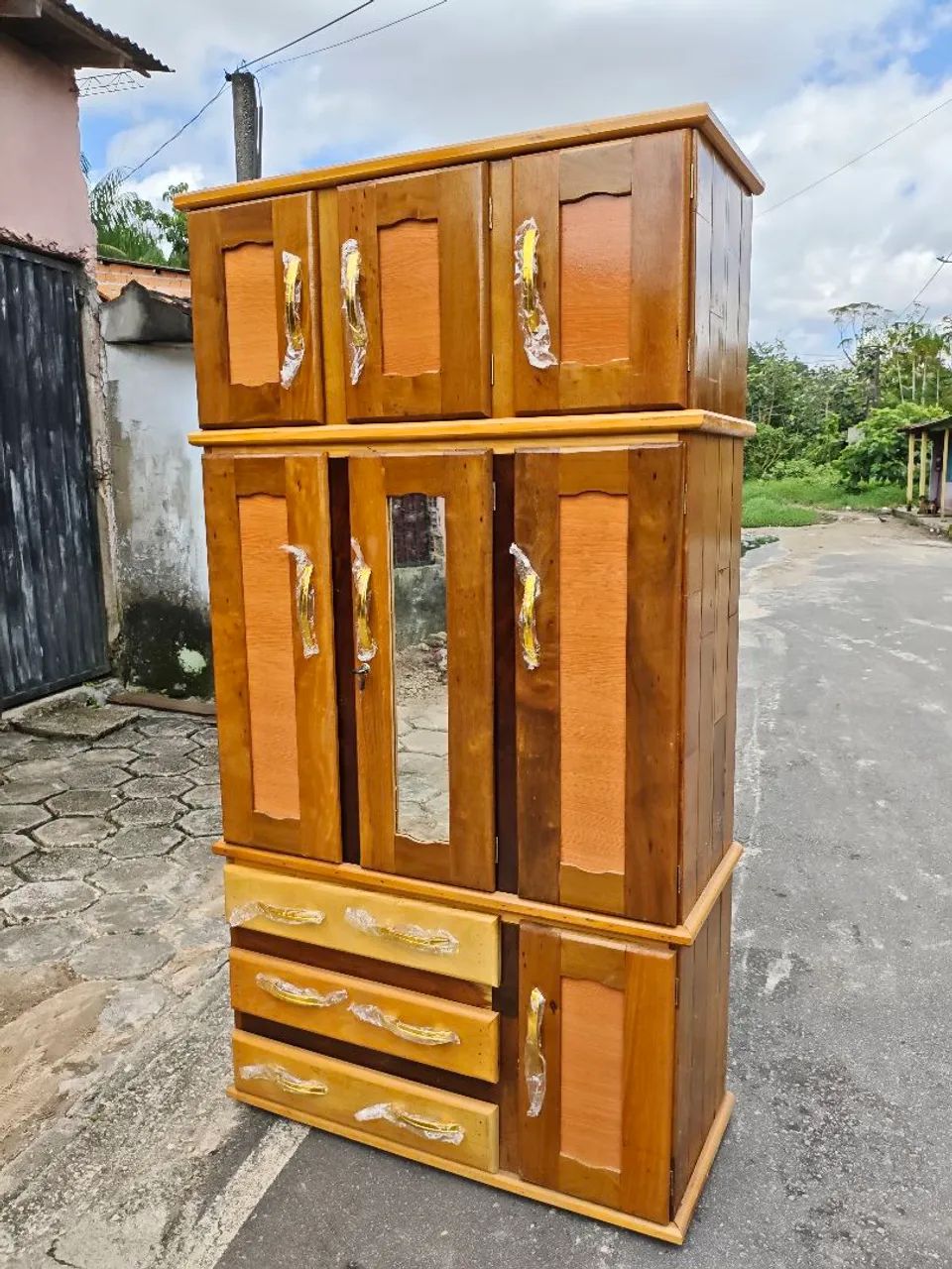 Guarda roupa de solteiro com espelho novo 3 portas 