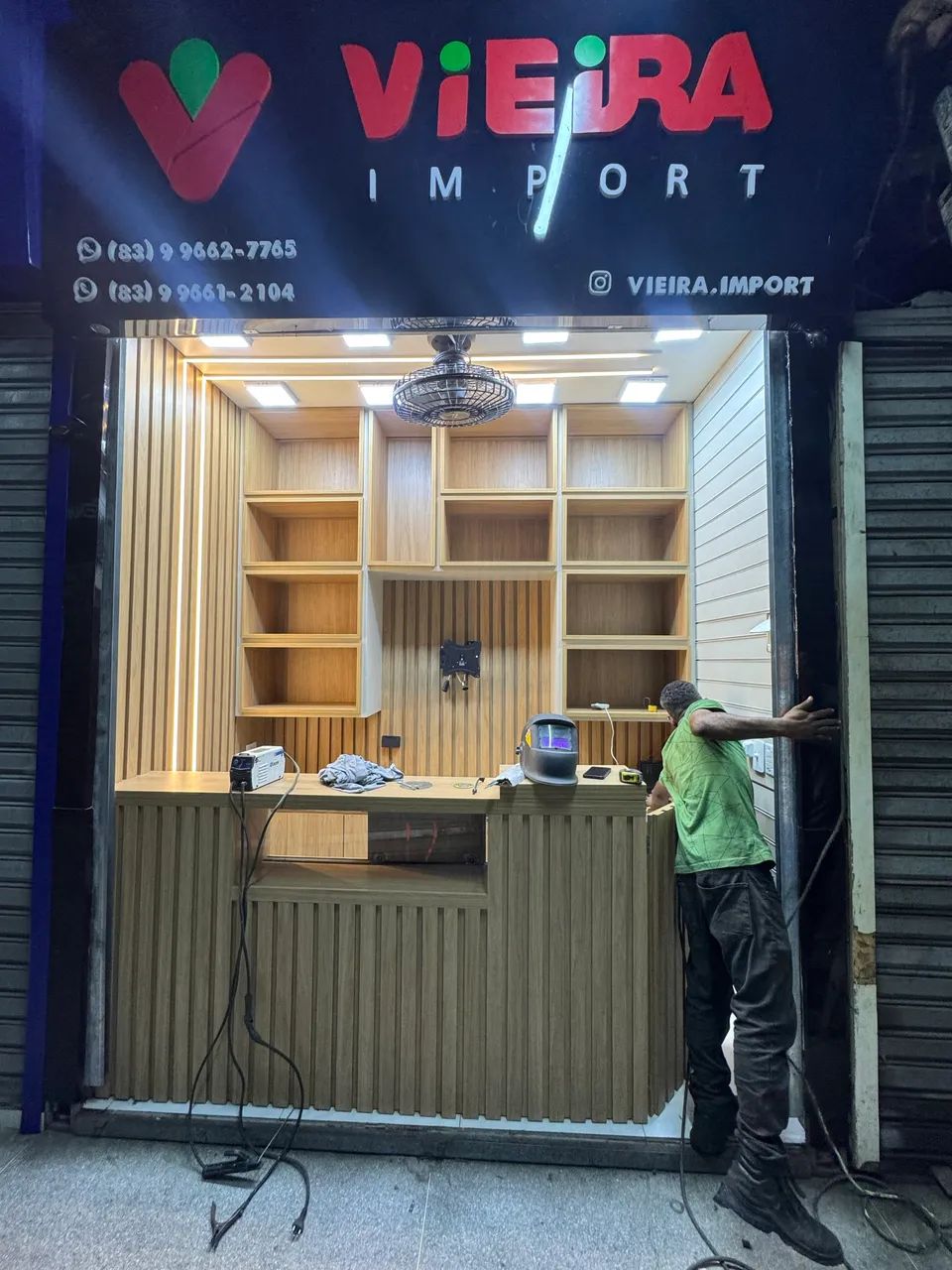 Porta de Rolo de Aço Galvanizado Completa - 2,55 x 3,20 m - Foto 2