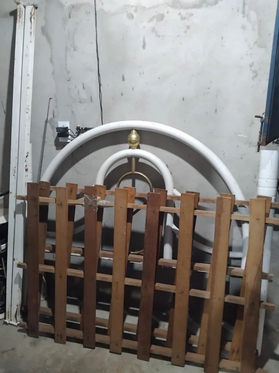 Cama de casal com grade - Foto 3