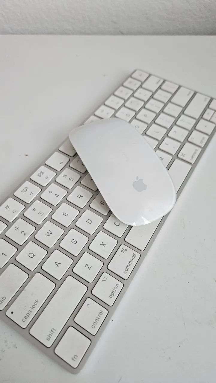 Apple Mac mini 2014 ワイヤレスマウス・キーボード Mac Mini 2014 + mouse e teclado Original - Computadores e Desktops