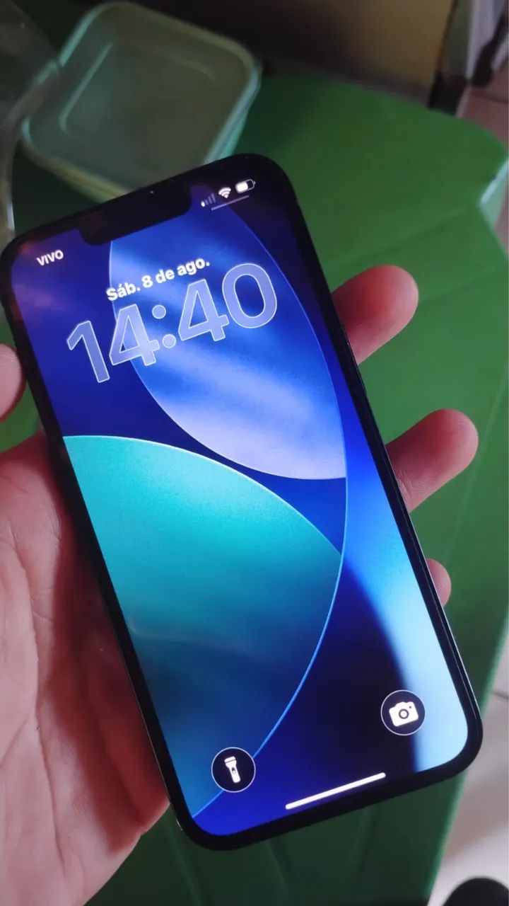 iPhone 13 