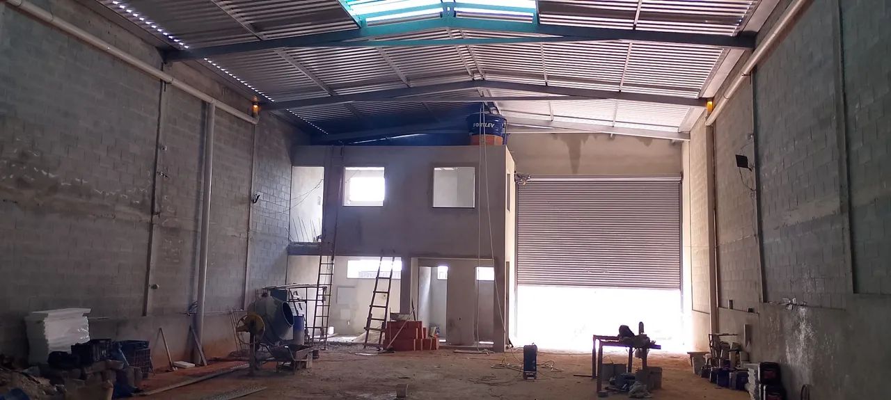 Alugo galpão novo em fase de acabamento - Foto 4