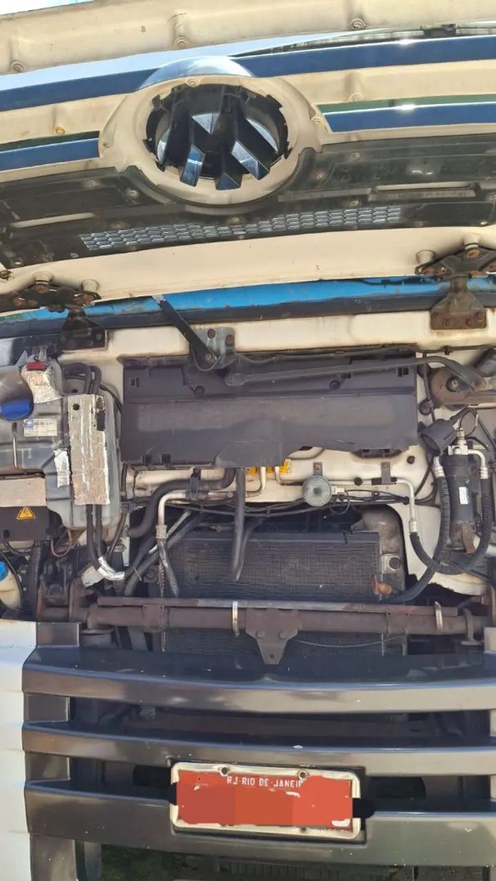 VENDO Volkswagen 19.320 claro tt, ano 2009/2010 em excelente estado PRONTO PARA TRABALHAR - Foto 6