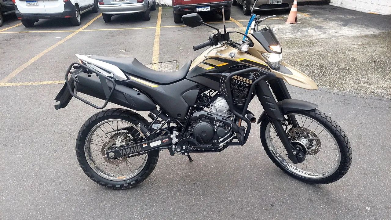 Lander 250 baixo km