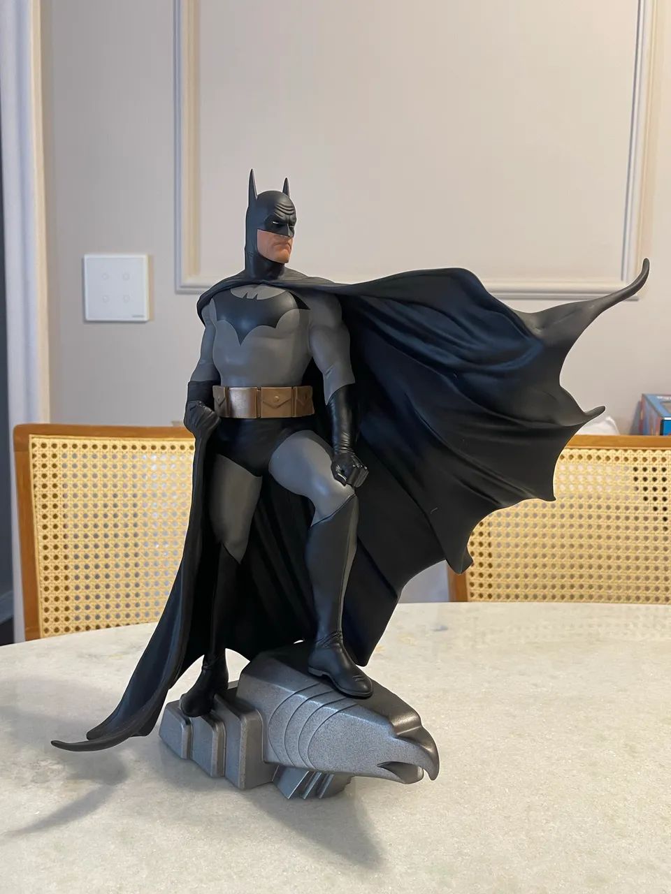 Estátua Batman Alex Ross 1/6 - DC Direct Deluxe - Foto 4