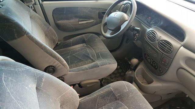RENAULT Scenic RXE 1.6 - Foto 4