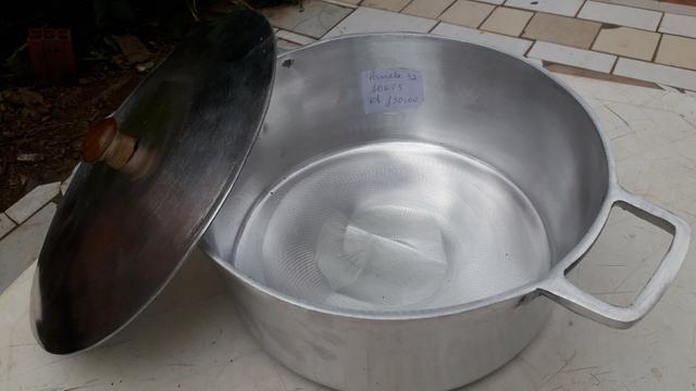PANELA DE ALUMÍNIO batido 10 litros