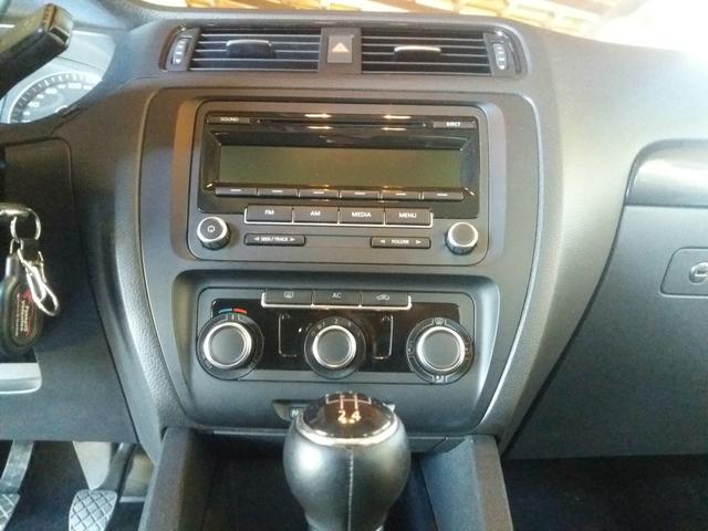 Jetta 2.0 8v confortline - Foto 17