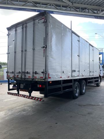 Ford CARGO 2428 - Ano: 2012 - Baú - Foto 8