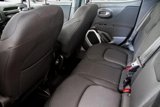 JEEP RENEGADE SPORT 1.8 FLEX AUT - Foto 19