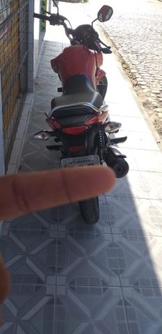 Vende se ou troca em 150 2014, com volta do interessado. chama no Whatsapp *