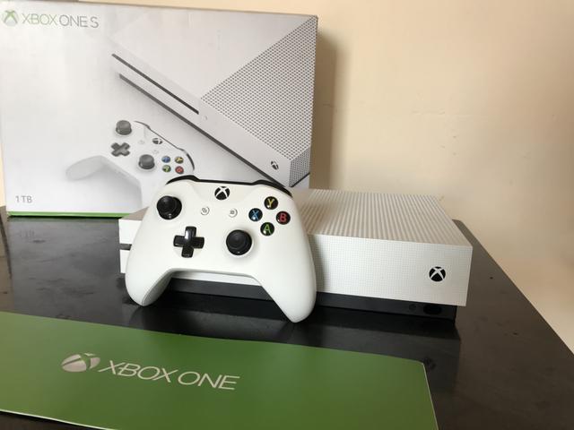 Xbox One S + 11 jogos ( Aceito Cartão ) - Foto 2