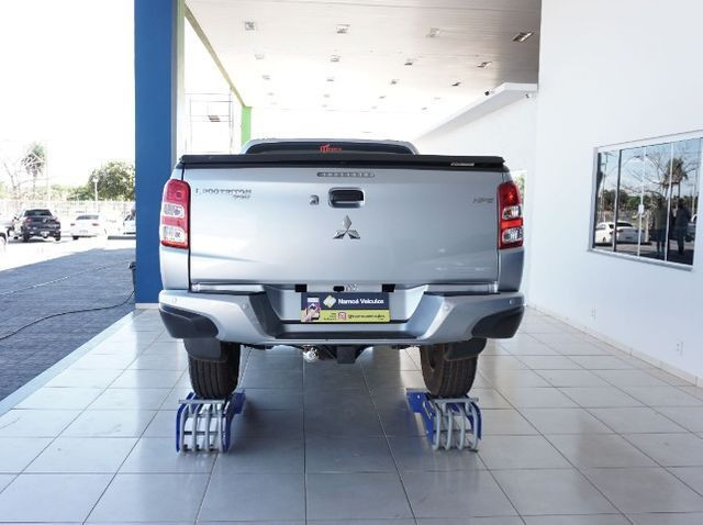 Mitsubishi L200 Triton Sport 2.4 DID-H HPE 4WD (Aut) 17/18 - Foto 3