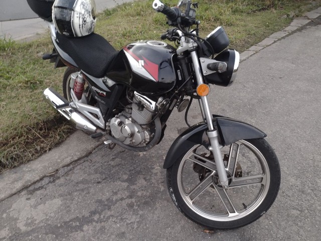 SUZUKI GSR 125