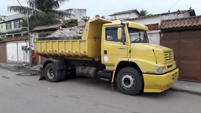 CAMINHÃO 1218R