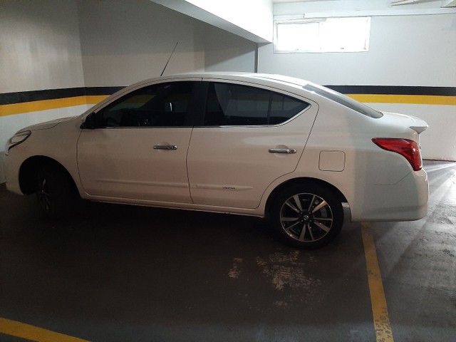 NISSAN VERSA SL MODELO 2019.