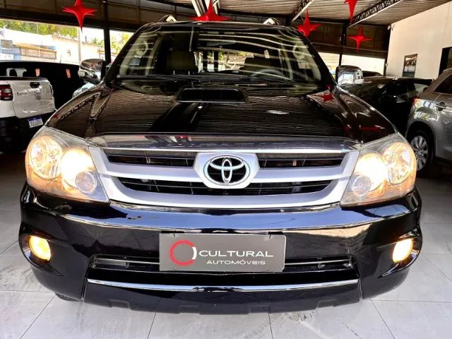 Hilux SW4 4x4 Diesel conservada