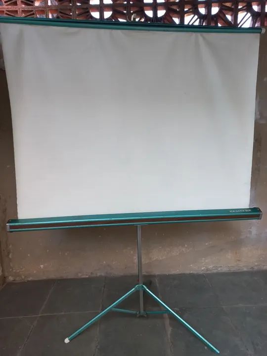 Antiga tela de projeção silver 