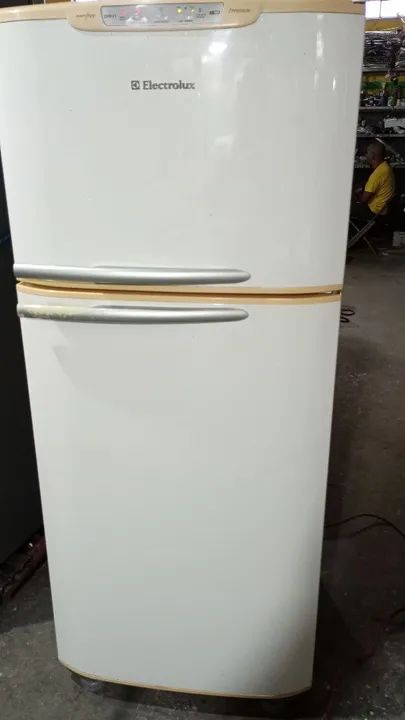 Refrigerador Eletrolux funcionando perfeitamente 