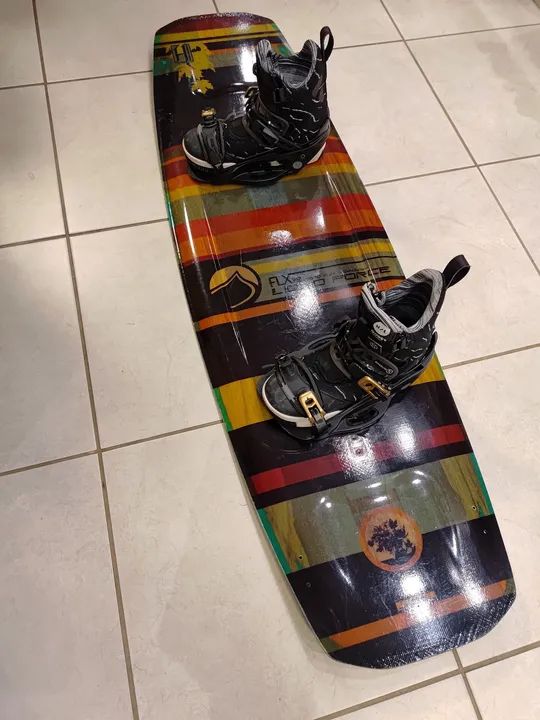 Kit wakeboard prancha e bota