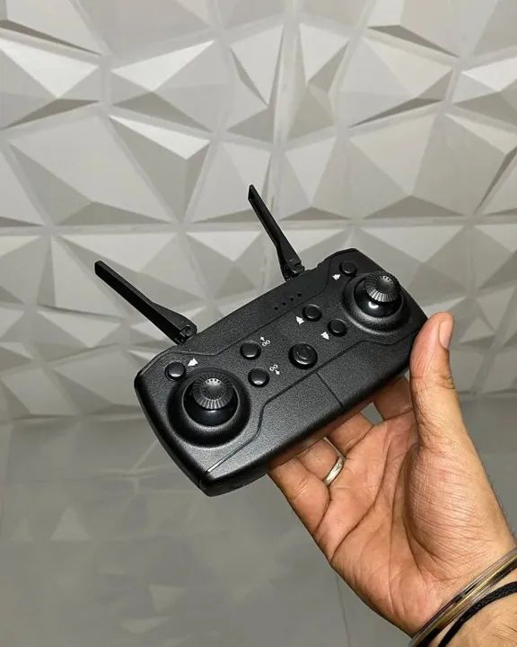 Voe Alto com o Drone E88: A Experiência de Voo Definitiva!