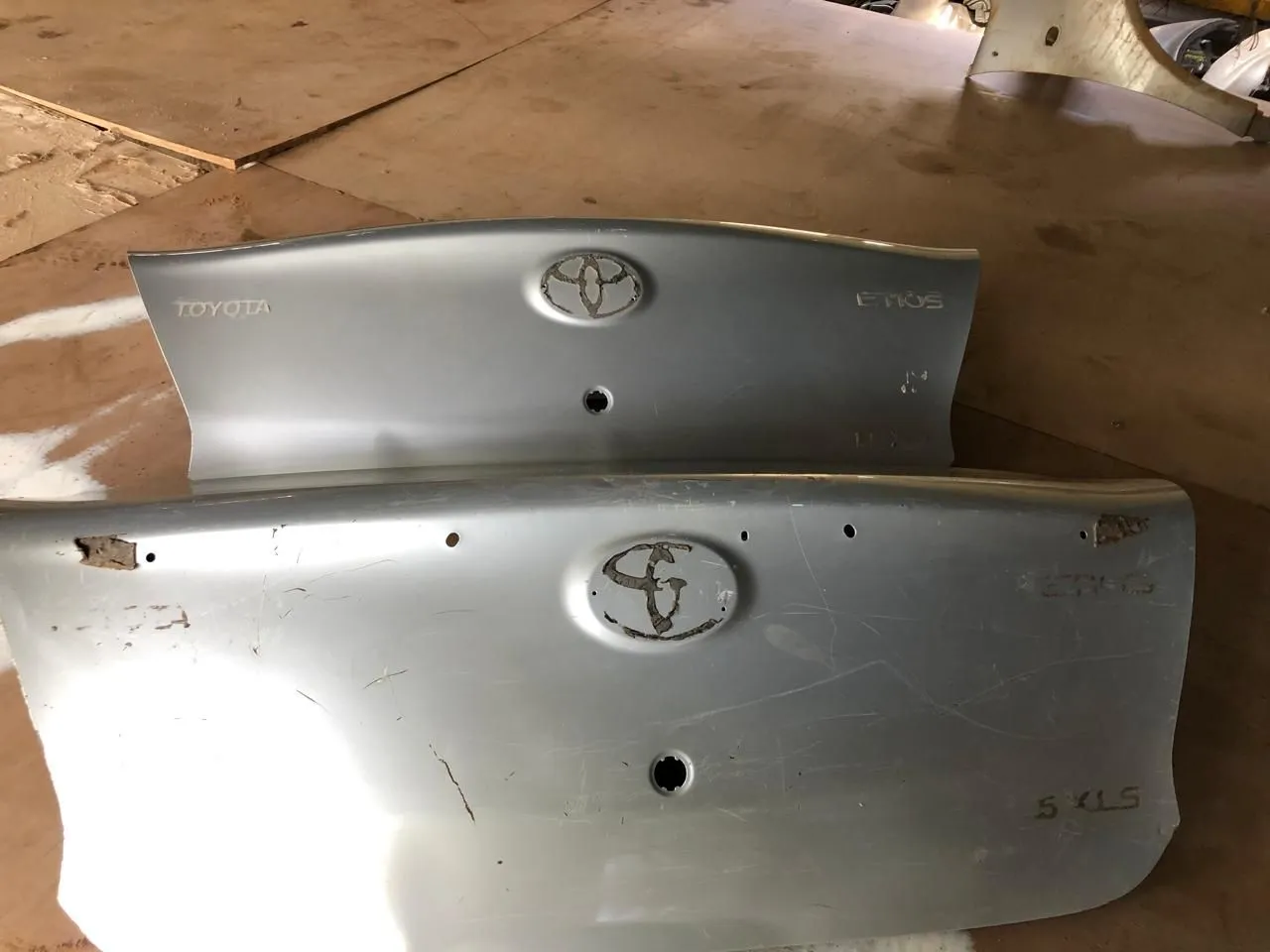Porta malas Toyota Etios 5 XLS